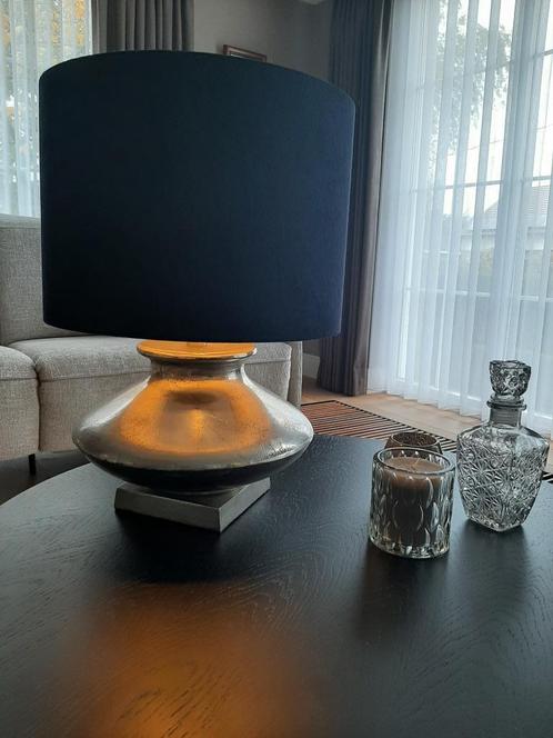 Tafellamp met velvet lampenkap, Huis en Inrichting, Lampen | Tafellampen, Zo goed als nieuw, 50 tot 75 cm, Ophalen