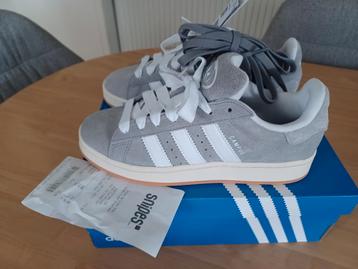 grijze Adidas Campus sneakers maat 42 in nieuwstaat  beschikbaar voor biedingen
