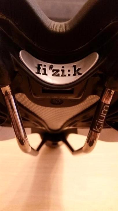 Fizik - K:ium Rails – Handmade in Italy, Fietsen en Brommers, Fietsaccessoires | Fietsstoeltjes, Nieuw, Ophalen