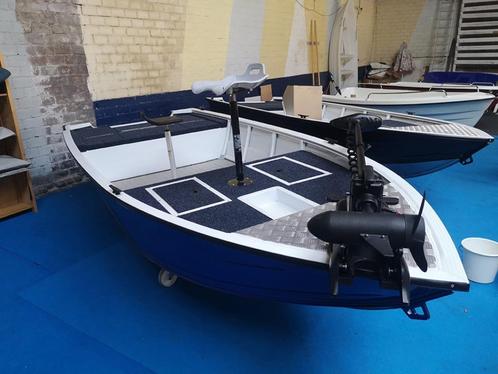 Aluminium boat, Sports nautiques & Bateaux, Bateaux de pêche & à console, Neuf, 10 à 30 ch, 3 à 6 mètres, Essence, Moteur hors-bord