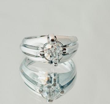 Platinum ring met diamant 0,75 kt F/VS1, certificaat 