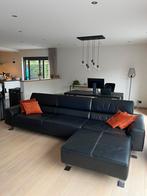 Zwarte lederen zetel met longchair, Huis en Inrichting, Zetels | Zetels, Ophalen, Gebruikt, 300 cm of meer, Modern