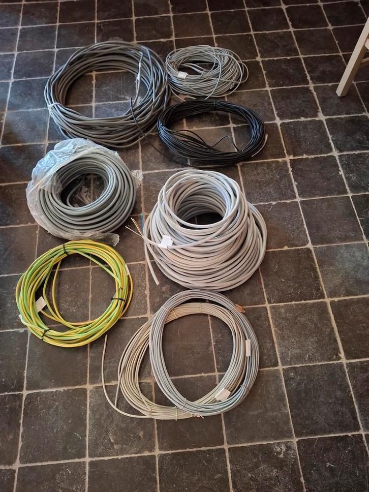Diverse kabels, Computers en Software, Pc- en Netwerkkabels, Ophalen of Verzenden