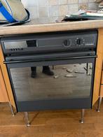 Pyrolyse met vier shoeltes, Elektronische apparatuur, Ophalen, Gebruikt