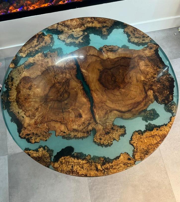 Epoxy salontafel van kastanje hout met onderstel, Huis en Inrichting, Tafels | Bijzettafels, Nieuw, Rond, Ophalen of Verzenden