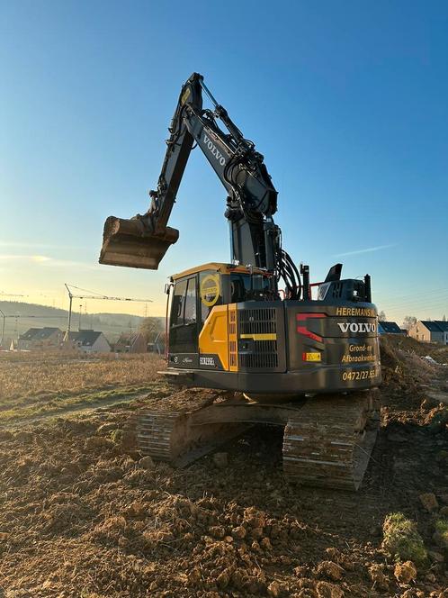 Volvo 235 EL, Articles professionnels, Machines & Construction | Grues & Excavatrices, Excavatrice, Enlèvement