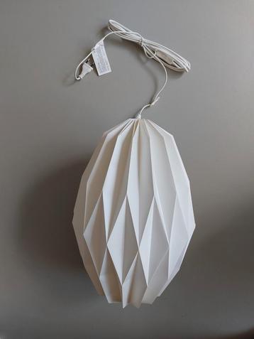Witte hanglamp origami van sissy boy beschikbaar voor biedingen