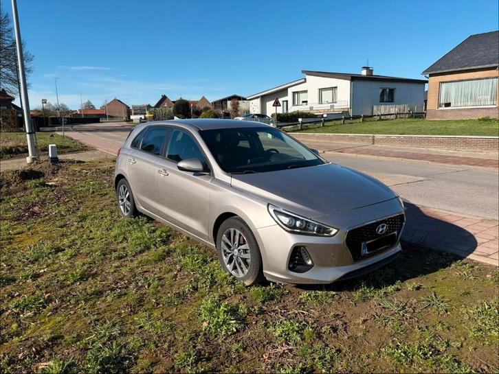 Hyundai i30 1.0 T-GDI First Edition, Autos, Hyundai, Particulier, i30, ABS, Caméra de recul, Régulateur de distance, Air conditionné