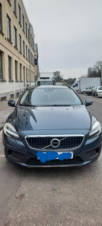 Volvo v40 cross country ocean race 2016, Autos, Cuir, Achat, Euro 6, Carnet d'entretien