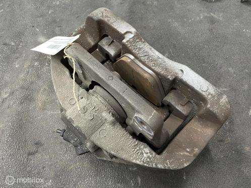 Remklauw linksvoor BMW 5-serie Touring F11  34116792689, Auto-onderdelen, Remmen en Aandrijving, BMW, Gebruikt, Ophalen of Verzenden
