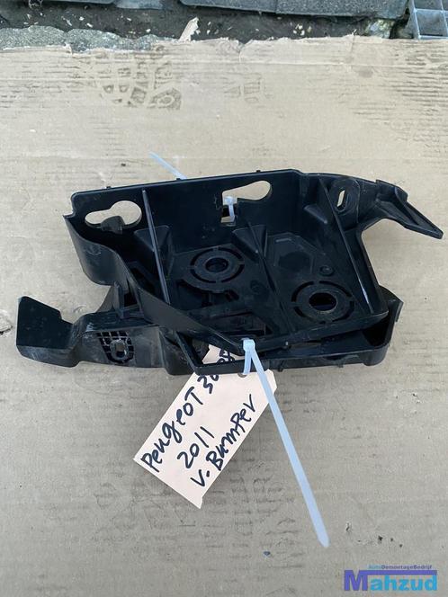 PEUGEOT 3008 Voorbumper bumper steun houder voor links recht, Auto-onderdelen, Carrosserie, Bumper, Peugeot, Voor, Links, Gebruikt