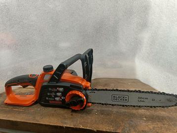 Scie à chaîne à batterie Black+Decker GKC3630LB-XJ 30 cm 36  disponible aux enchères