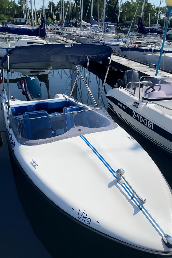 Set complet, Sports nautiques & Bateaux, Speedboat, Utilisé, 3 à 6 mètres, Essence, 70 à 120 ch, Polyester, Moteur hors-bord, Enlèvement