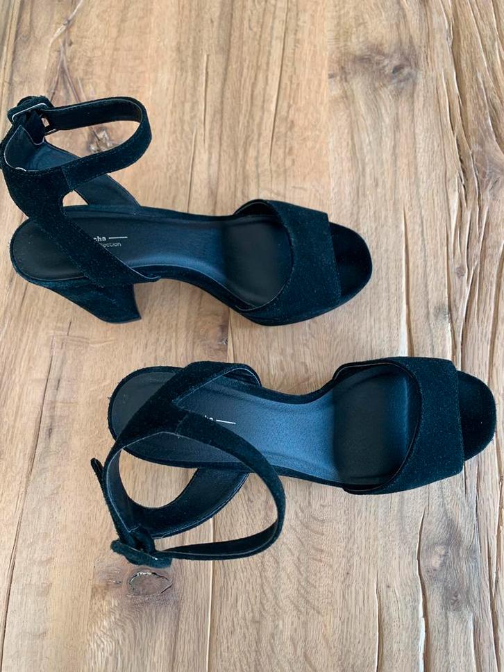 Zwarte sandalen in maat 38 van Sacha, Kleding | Dames, Schoenen, Gedragen, Sandalen of Muiltjes, Zwart, Ophalen of Verzenden