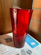 Vase rouge, Enlèvement, Comme neuf