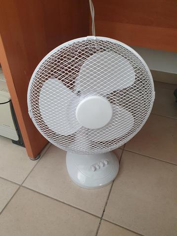 Tafelventilator 35 cm 3 snelheden beschikbaar voor biedingen