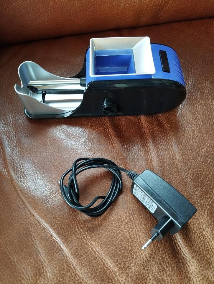 Splinternieuwe elektrische sigarettenvuller.  (Golden Power), Verzamelen, Rookartikelen, Aanstekers en Luciferdoosjes, Ophalen of Verzenden