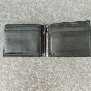portefeuille zwart leder beschikbaar voor biedingen