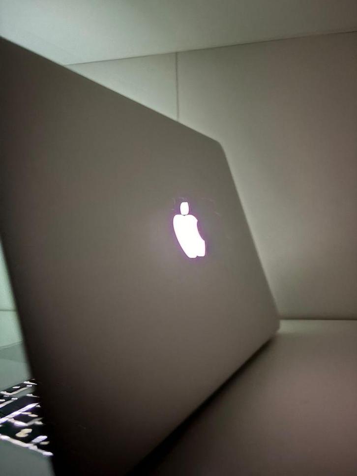 Apple Macbook Air 13 inch /i5 met magic mouse, Computers en Software, Apple Macbooks, Zo goed als nieuw, MacBook, 13 inch, Ophalen of Verzenden