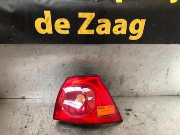 Achterlicht rechts van een Volkswagen Golf beschikbaar voor biedingen