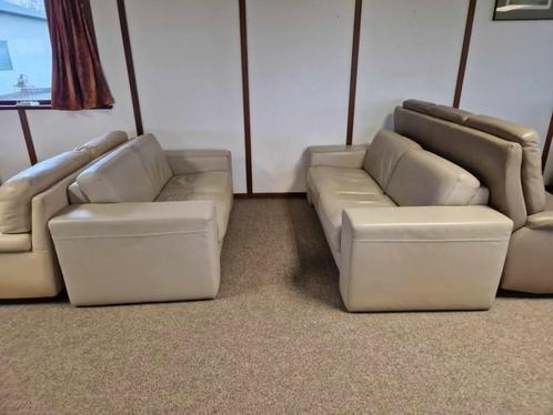 TAUPE BUFFELLEDEREN SALON 3 EN 2 ZIT, Huis en Inrichting, Zetels | Zetels, Gebruikt, Leer, Ophalen