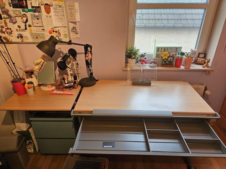 Bureau Moll Runner, Huis en Inrichting, Bureaus, Zo goed als nieuw, Bureau, In hoogte verstelbaar, Ophalen