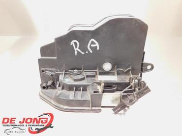 Deurslot Mechaniek 4Deurs rechts-achter van een BMW 1-Serie beschikbaar voor biedingen