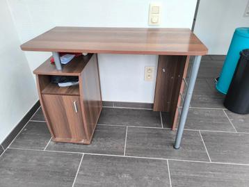 Bureau beschikbaar voor biedingen
