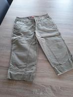 Esprit khaki capri - Medium, Vêtements | Femmes, Culottes & Pantalons, Trois-quarts, Taille 38/40 (M), Enlèvement ou Envoi, Comme neuf