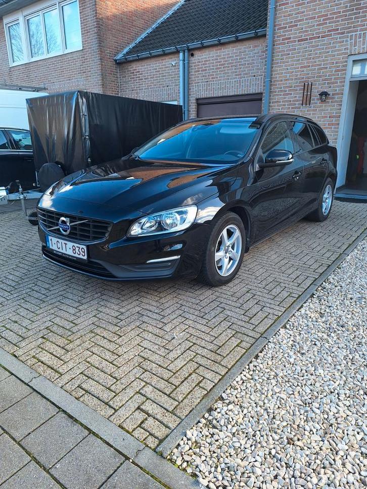 Volvo V60 2.0 D3 Kinetic Bussines pack (2018), Auto's, Volvo, Particulier, V60, Bluetooth, Cruise Control, Lichtmetalen velgen