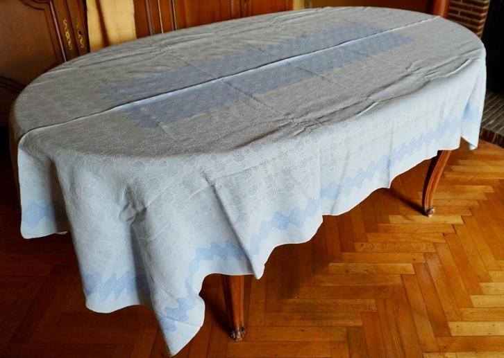 Nappe rectangulaire bleu ciel + 12 serviettes, Maison & Meubles, Nappes, Comme neuf, Rectangle, Intérieur, Enlèvement ou Envoi