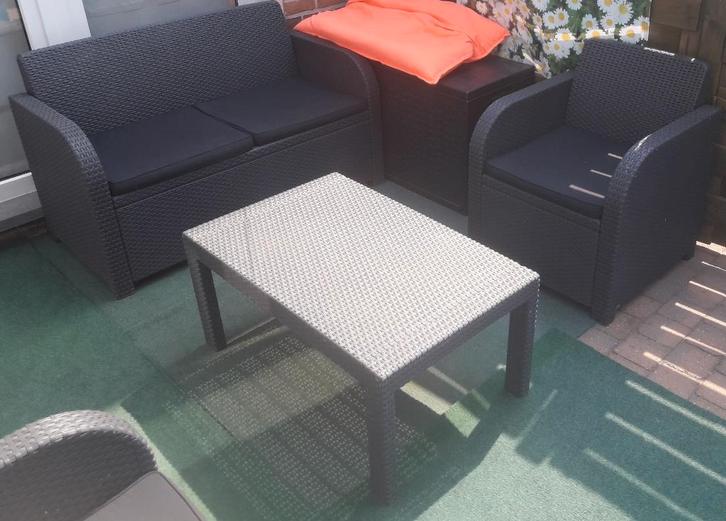 Volledige Tuinmeubelset (kunststof) + Kussen-opbergbox, Tuin en Terras, Tuinsets en Loungesets, Gebruikt, Tuinset, Kunststof, 4 zitplaatsen