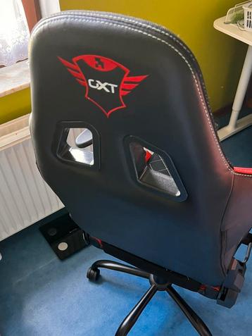 Chaise gaming rouge beschikbaar voor biedingen