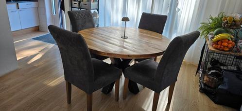Robuuste houten tafel, Huis en Inrichting, Complete eetkamers, Zo goed als nieuw, Ophalen