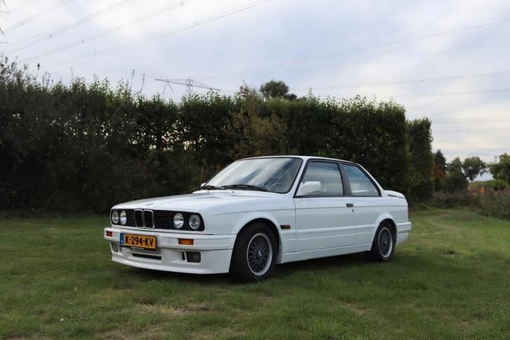 BMW E30 318is mtech 2, Auto's, BMW, Particulier, 3 Reeks, Elektrische ramen, Sportpakket, Benzine, Wit, Achterwielaandrijving