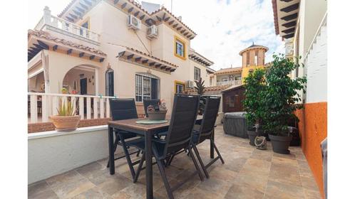 Mediterrane gerenoveerde hoekwoning in Lomas de Cabo Roig..., Immo, Buitenland, Spanje, Woonhuis
