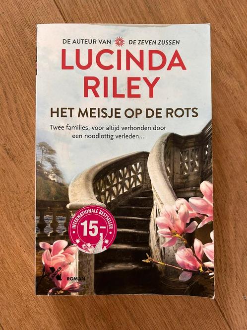 Lucinda Riley - Het meisje op de rots, Boeken, Literatuur, Zo goed als nieuw, Ophalen of Verzenden