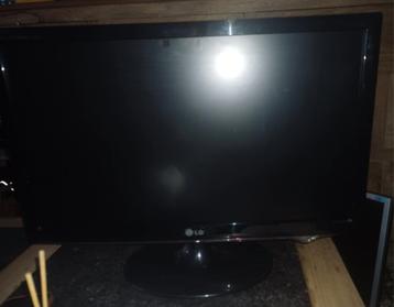 LG scherm 24 inch LG flatron w2361v beschikbaar voor biedingen