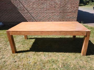 Grande table en bois massif  beschikbaar voor biedingen