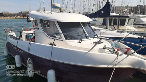 Bateau pêche en mer, Watersport en Boten, Motorboten en Motorjachten, Zo goed als nieuw, Polyester, 6 tot 9 meter, Diesel, Binnenboordmotor