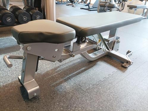 Banc inclinable professionnel Hammer Strength HD ELITE neuf, Sports & Fitness, Équipement de fitness, Neuf, Banc d'exercice, Bras