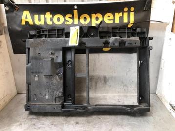 Frontpaneel van een Peugeot 207 beschikbaar voor biedingen