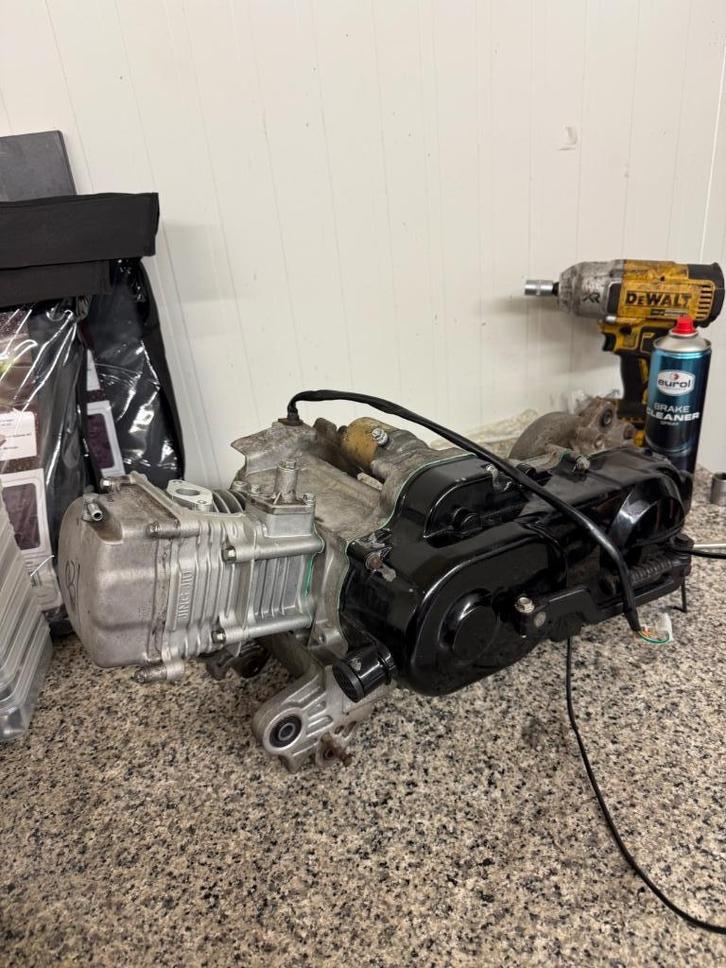 Gereviseerd gy6 blok van gts, Fietsen en Brommers, Brommeronderdelen | Scooters, Gebruikt, Overige merken, Blok, Ophalen