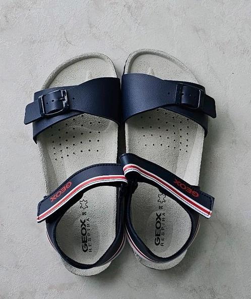 Splinternieuwe geox sandalen blauw/rood 36 adidas, nike styl, Kinderen en Baby's, Kinderkleding | Schoenen en Sokken, Nieuw, Overige typen