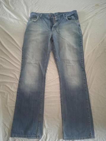 A vendre jeans homme "WRANGLER" taille 34 beschikbaar voor biedingen