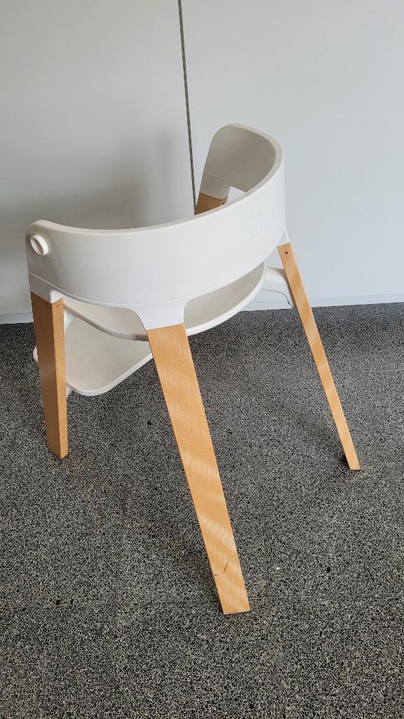 Stokke Steps kinderstoel - meegroeistoel, Kinderen en Baby's, Kinderstoelen, Zo goed als nieuw, Meegroeistoel, Afneembaar eetblad