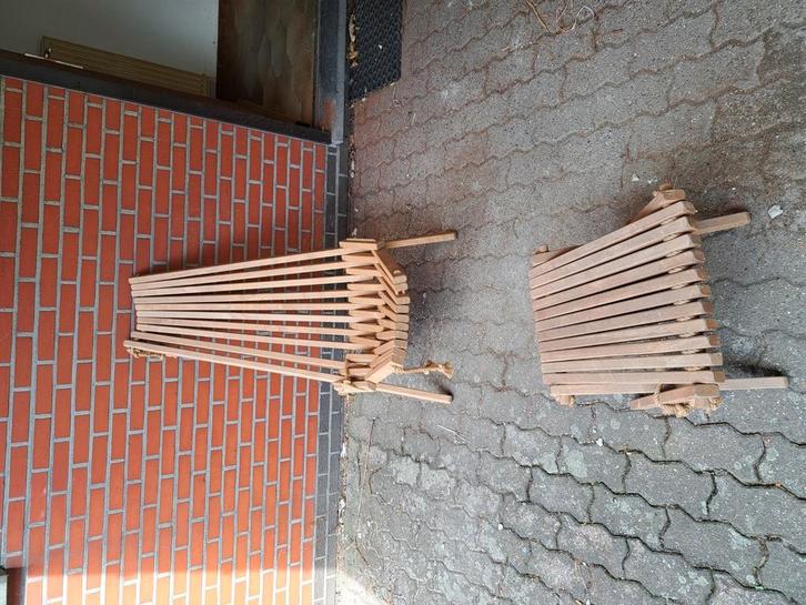 Hardhouten stoel en poef in goede staat., Tuin en Terras, Tuinstoelen, Gebruikt, Hout, Ophalen