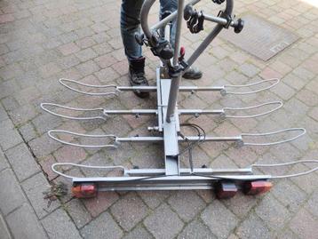 Fietsrek voor 4 fietsen beschikbaar voor biedingen