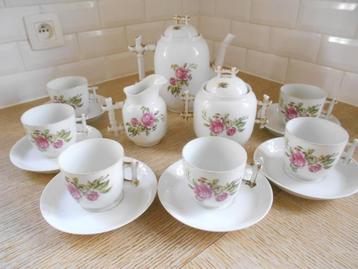 Porseleinen koffieset - J beschikbaar voor biedingen