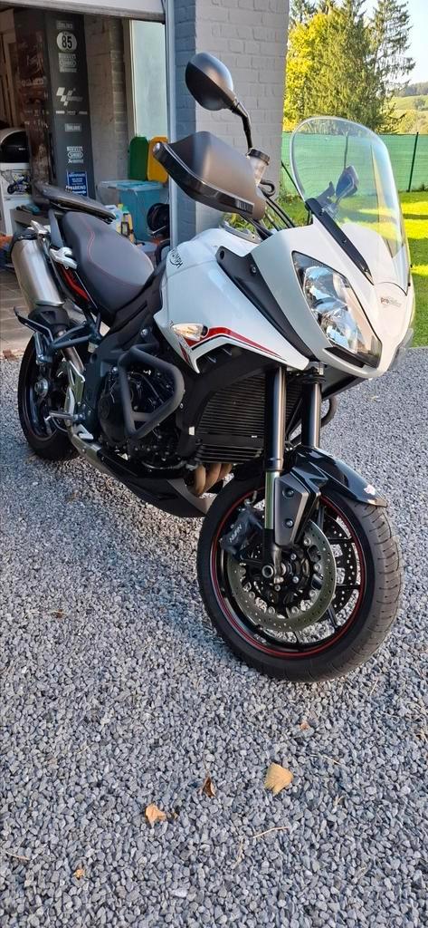 Triumph Tiger 1050 sport  , EXCELLENT ÉTAT  , 17500 km, Motoren, Motoren | Triumph, Particulier, Sport, Handvatverwarming, Ophalen